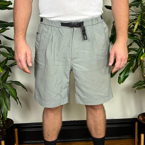 Columbia Hiking Shorts - Picture 1 of 6